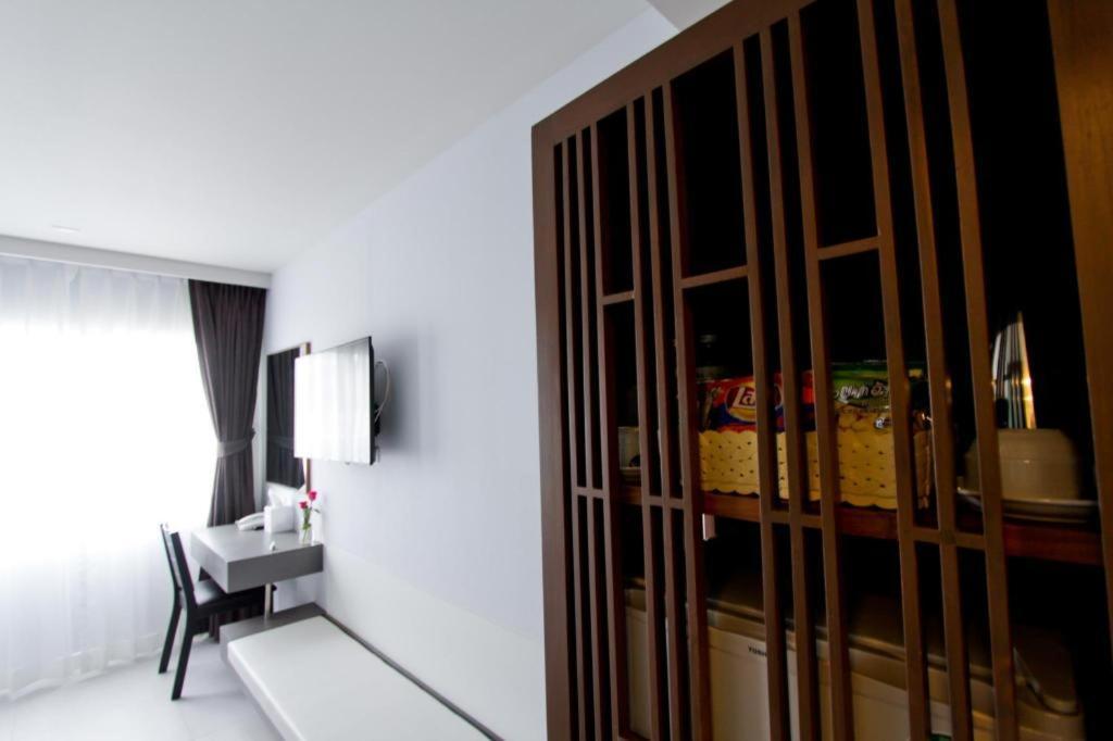 Elegancy Sansabai Hotel Patong Esterno foto
