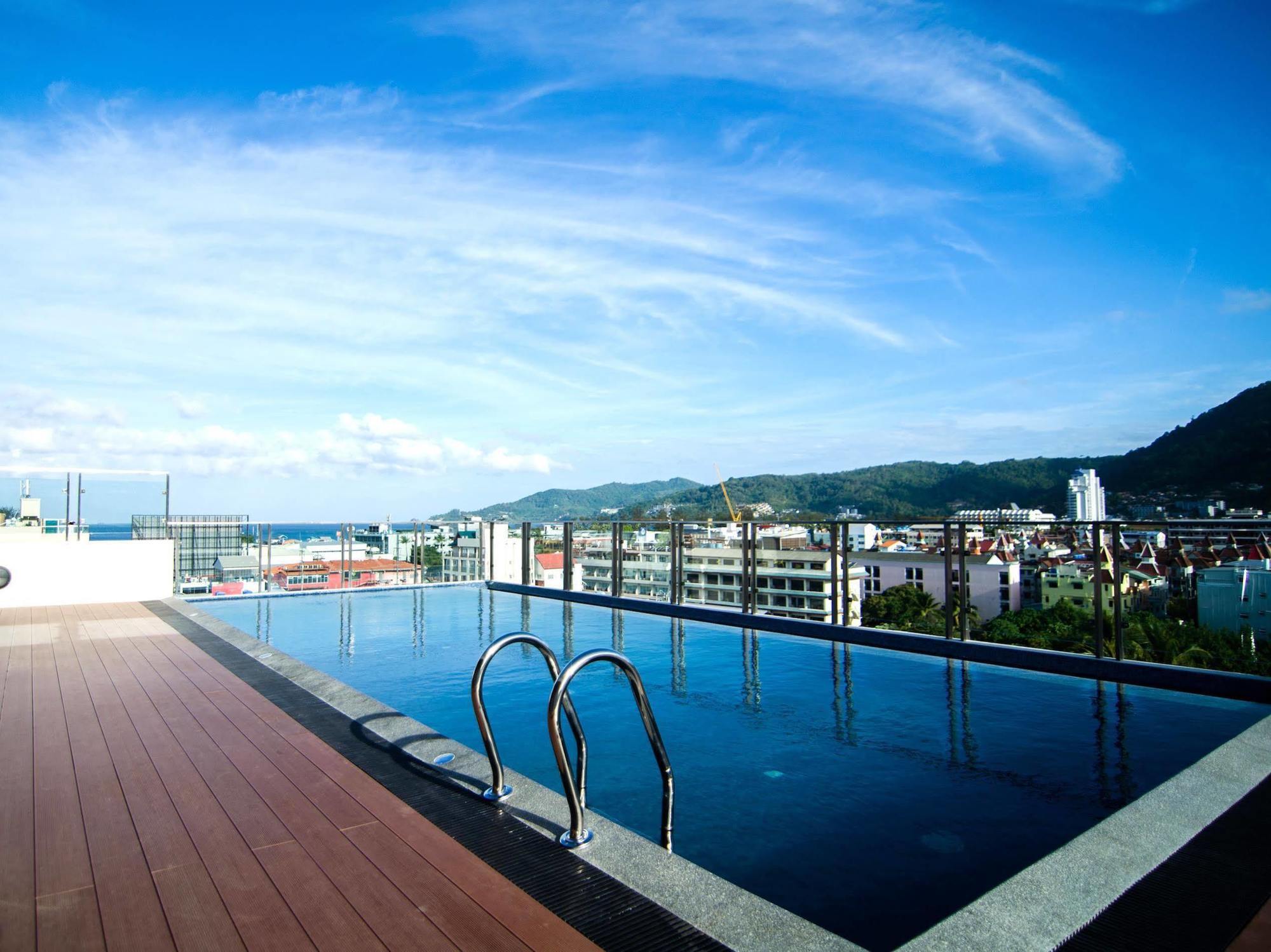 Elegancy Sansabai Hotel Patong Esterno foto